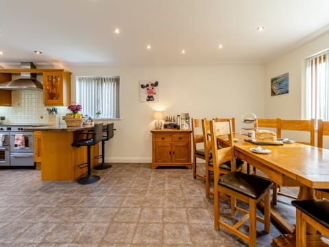 Dining Area | Derwen Haidd - Afan Holiday Cottages, llanafan/Aberystwyth