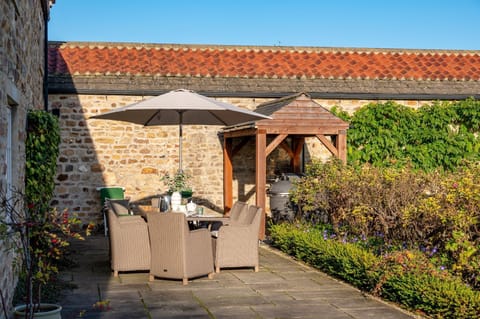 Holiday cottage with hot tub yorkshire