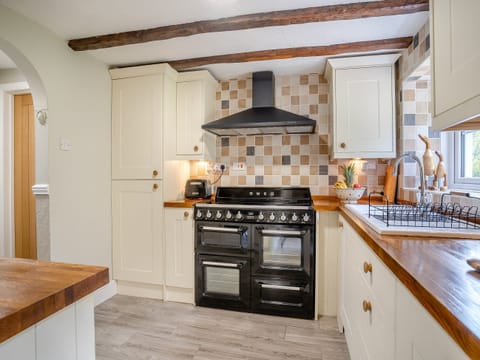 Kitchen | Miners Arms Cottage, Stepaside, near Saundersfoot