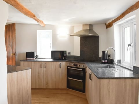 Kitchen | Cobbler&rsquo;s Retreat, Knapton, near Hereford