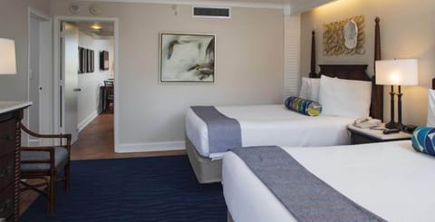 Unit with Queen size beds. Exact unit will be assigned upon arrival. Views, colors and decor may vary.