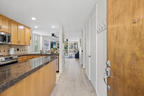 Enter the beautiful Whispering Waves retreat at North Coast Village!