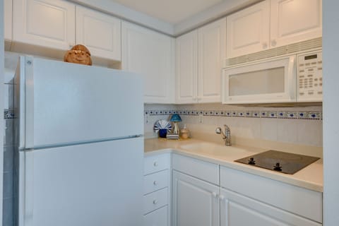 Kitchenette | 2-Burner Stove | Drip Coffee Maker