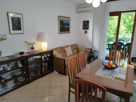 Comfortable lving room with air conditioning