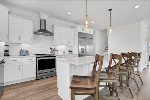 more seats at the kitchen island