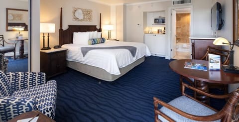 Spread out comfortably with convenient kitchenette and airy layout.