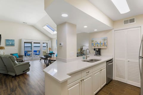 New kitchen and appliances; washer/dryer