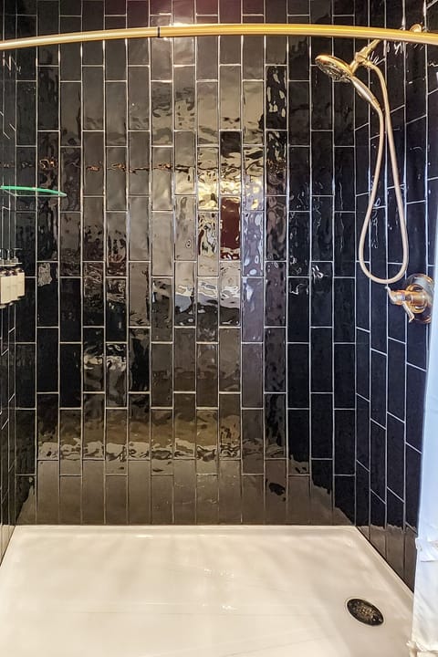 "Affordable, dog-friendly, and true to the listing!" Review – Kendall H