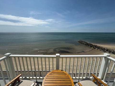2nd Floor Deck