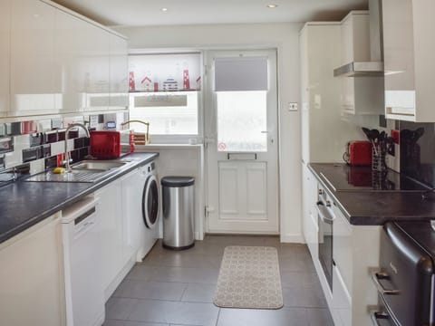 Kitchen | Beach House, Perranporth