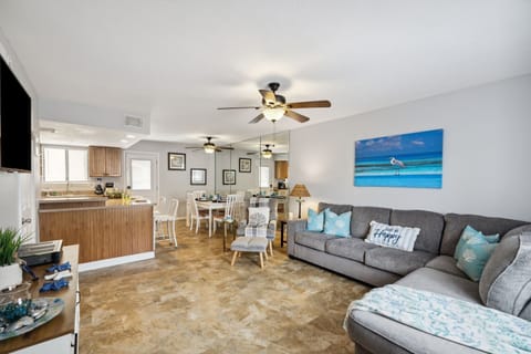 Welcome to "Beach A Holic". This 2 Bedroom, 1.5 Bath Townhome sleeps 5.