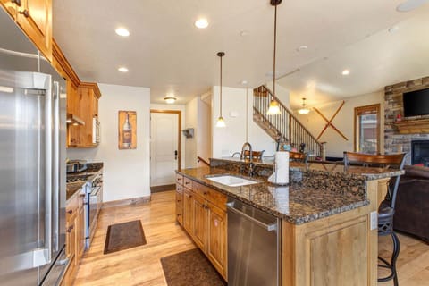 Kitchen: Fully equipped with essential appliances