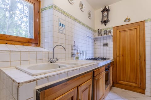 Autumn, Kitchen, Spring, Summer