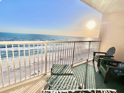 Fabulous Oceanfront Views and Sunsets From Spacious 10th Floor Balcony