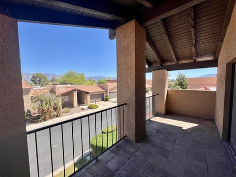 Upstairs balcony with view of the mountains