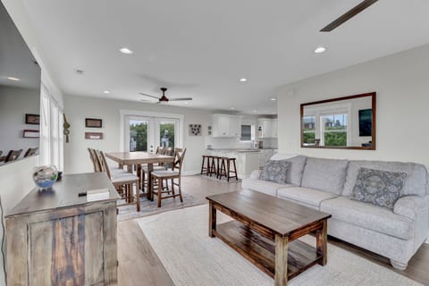 Spacious and Welcoming Layout