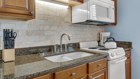 STQ1208A Kitchen Area