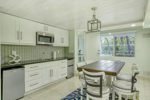 Downstairs wetbar and table