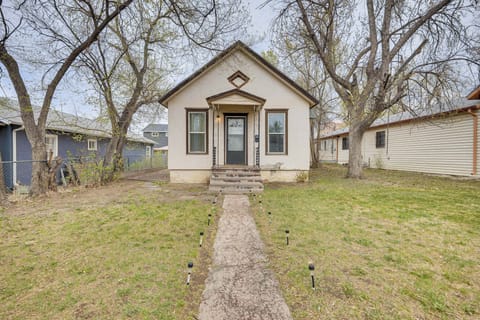 Colorado Springs Vacation Rental | 2BR | 1BA | Steps Required | 831 Sq Ft