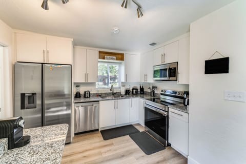 Kitchen | Air Fryer | Nespresso Coffee Maker