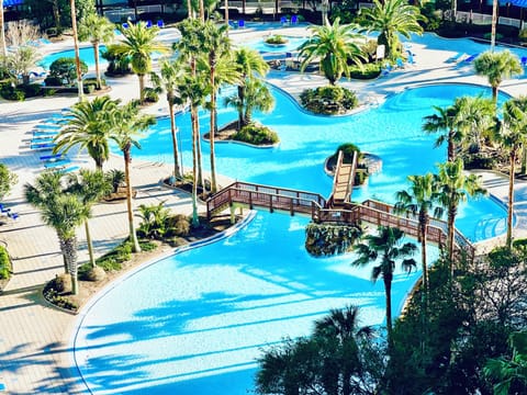 Largest Lagoon Pool in Destin!  2 Pools, Hot Tub, Restaurant, Sports Bar