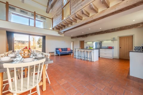 Ground floor: Open-plan living environment