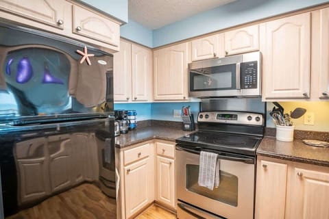 Bright Upbeat Kitchen