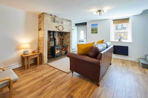 Rose Cottage, Thropton - Host & Stay