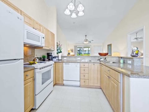 Kitchen and breakfast bar