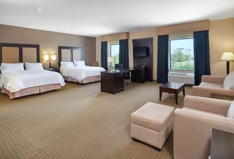 Unit with 2 Queen beds