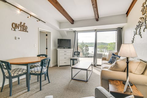 Kimberling City Vacation Rental | 2BR | 2BA | 709 Sq Ft | 1 Step to Enter