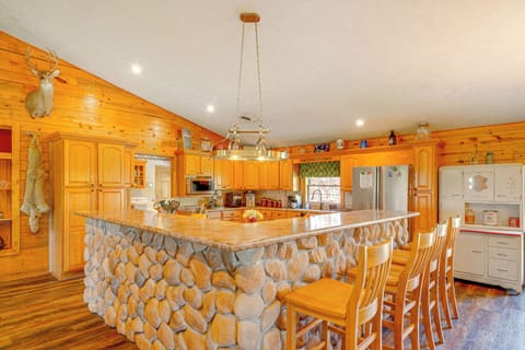 Kitchen | Coffee Maker | Dishwasher