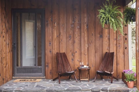 Welcome to the Catskills Retro Retreat