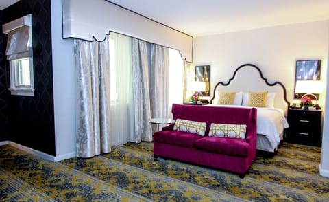 King size bed