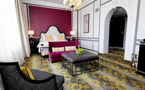 King size bed