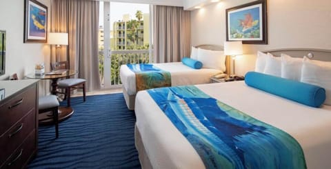 Unit with 2 Queen size beds. Exact unit will be assigned upon arrival. Views, colors and decor may vary.