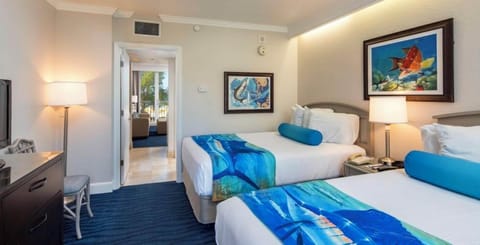 Unit with 2 Double size beds. Exact unit will be assigned upon arrival. Views, colors and decor may vary.