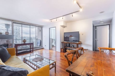 The perfect place to make your Vancouver vacation dreams come true, our apartment is ready to welcome you.