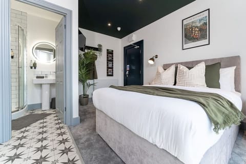 Comfortable ensuite studio