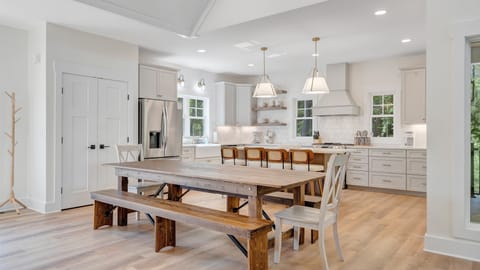 Open Farmhouse Dining (1)