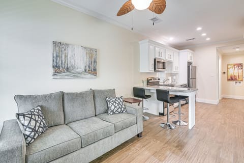 Galveston Vacation Rental | 3BR | 2BA | 750 Sq Ft | 6 Steps Required