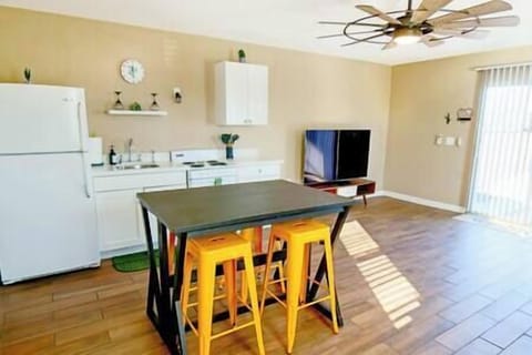 Fb2a14f5 1e8d 4ac1 a783 51f641a1db7b