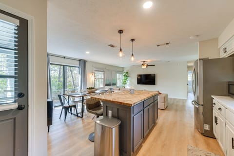 Kitchen | Coffee Maker | Cooking Basics | Main Floor