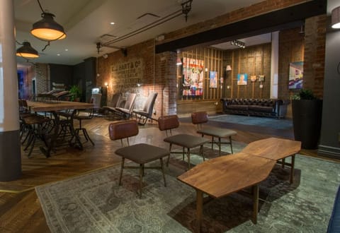 Communal vibe in the lounge area, ideal for relaxation and socializing.