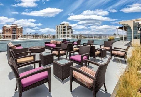 Wyndham (WorldMark) Inn at the Park_1_rooftop-lounge.jpg