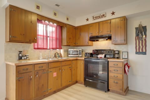 Kitchen | Drip Coffee Maker