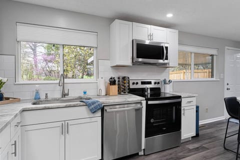 Fully Furnished Kitchen