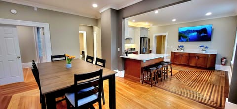 Open concept for entertaining between the kitchen, dining and living room