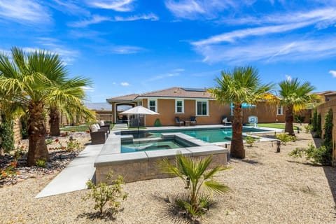 Pool & Spa