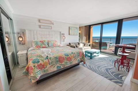 Stunning Bedroom Beautifully Decorated with Amazing Views 💫✨
